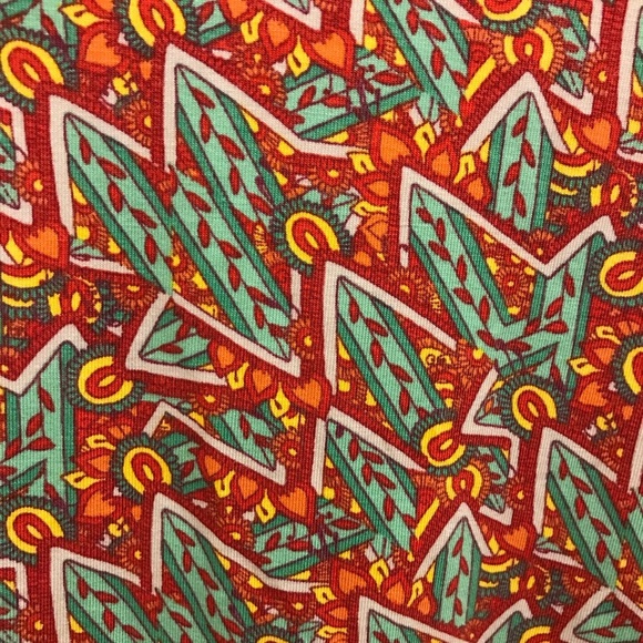 NWT Lularoe Perfect T Small Leaves green orange t-shirt top - Picture 3 of 10